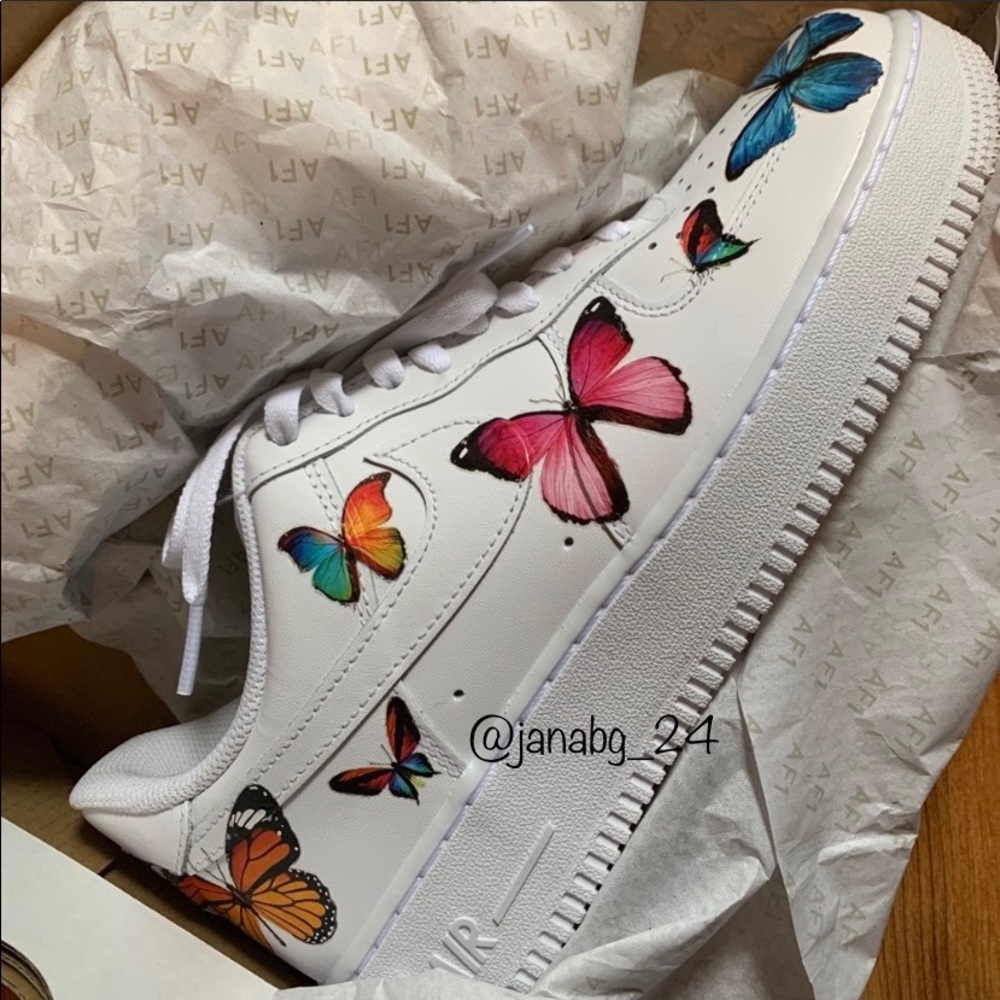 Custom Air Force 1s w/Butterflies - Picture 4 of 4